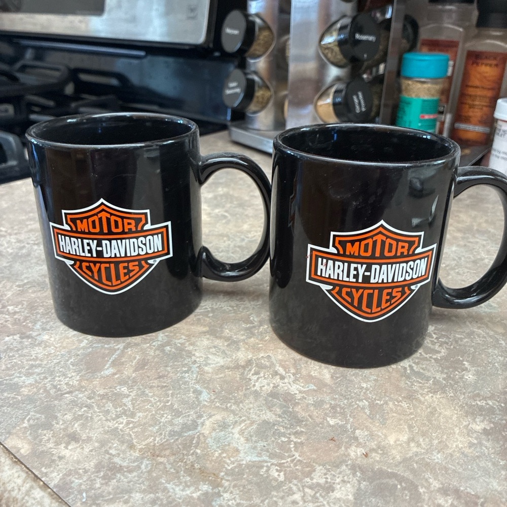 Harley-Davidson Black and Orange Mug Pair - Picture 2 of 2